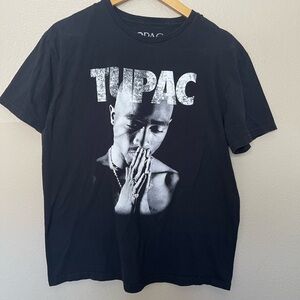 Tupac men’s large black short sleeve Tshirt